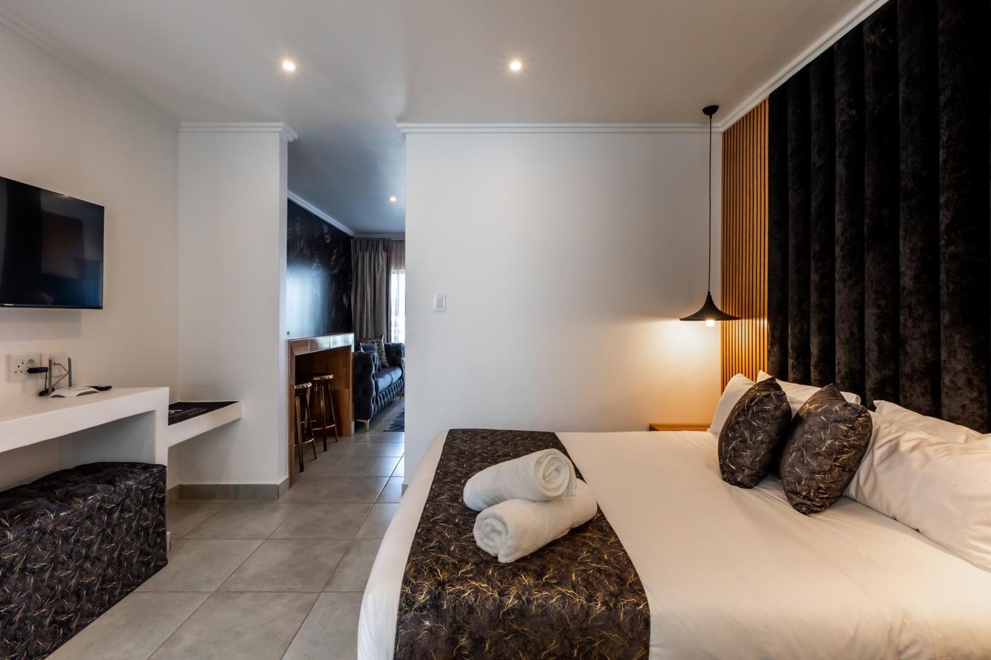 Bedfordview Hotel & Apartments Johannesburg Bagian luar foto