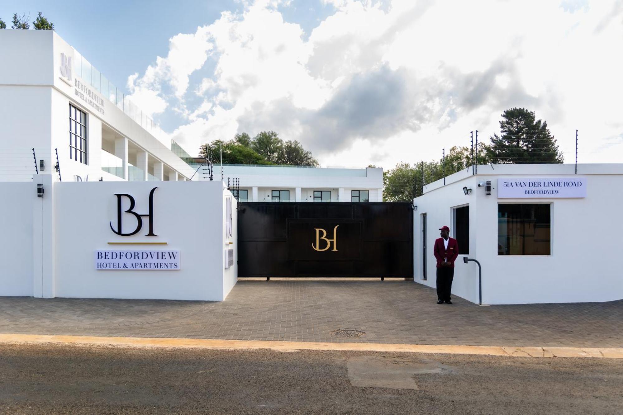 Bedfordview Hotel & Apartments Johannesburg Bagian luar foto