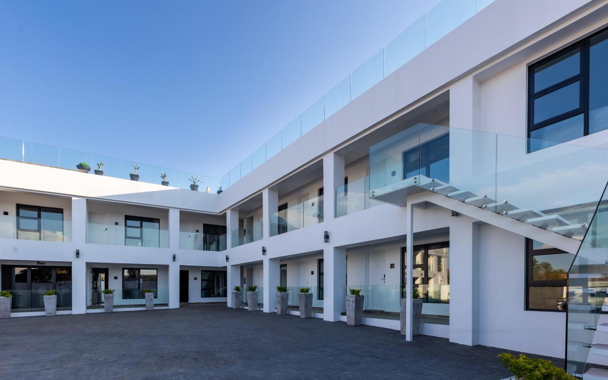 Bedfordview Hotel & Apartments Johannesburg Bagian luar foto